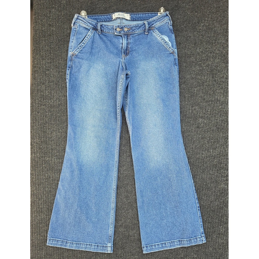 Hollister Low Rise Relaxed Bootcut Jeans Medium Wash Blue Denim Size 12R W31